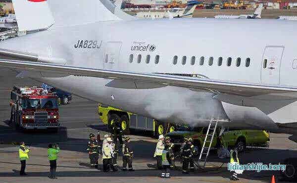 2006年美國(guó)某快遞公司一架DC-8貨機(jī)因運(yùn)輸?shù)墓P記本用鋰離子電池著火