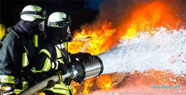 2009年11月7日發(fā)生在加拿大特雷爾市的鋰離子電池回收倉(cāng)庫(kù)火災(zāi)