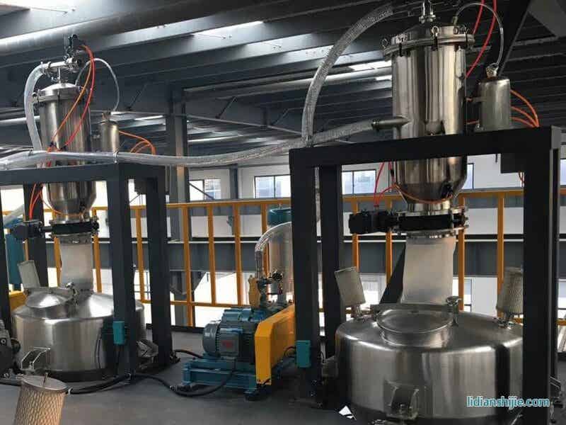 千鳥機械鋰電設備真空上料機