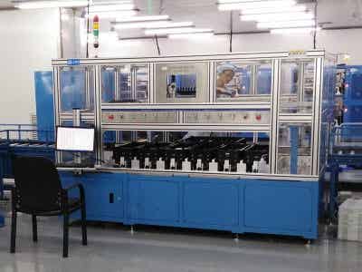 恒翼能 鋰電設(shè)備 軟包鋰電池分檔機