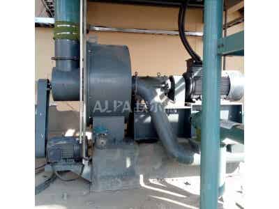 埃爾派電池液材料粉碎機 側(cè)開門設(shè)計 散熱好 更換方便