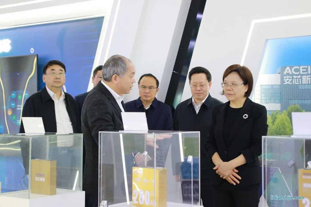 謝建輝帶隊(duì)赴桑頓新能源調(diào)研新能源產(chǎn)業(yè)