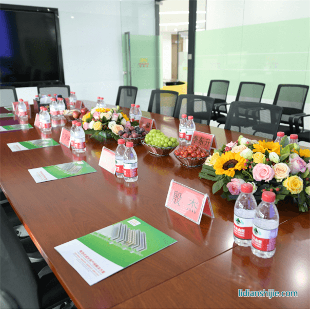 四川省南充市領(lǐng)導(dǎo)蒞臨和潤(rùn)達(dá)視察指導(dǎo)工作