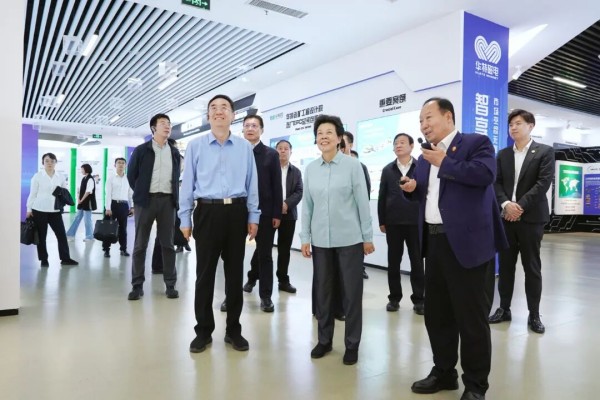 山東省政協主席葛慧君蒞臨華特集團調研